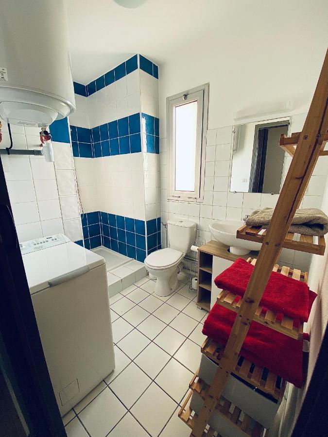 Appartement Au Port De Saint Cyprien Esterno foto